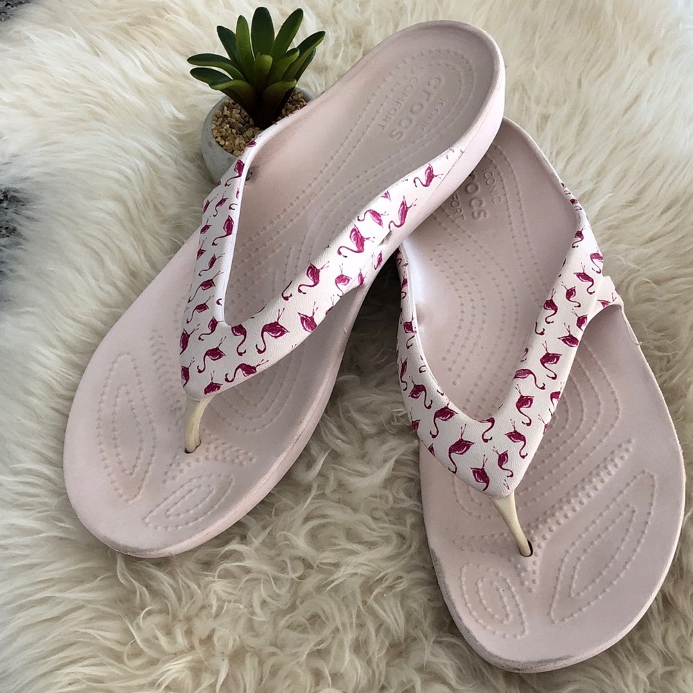 🦩Crocs FLAMINGO 🦩 FLIP FLOPS pale pink W10